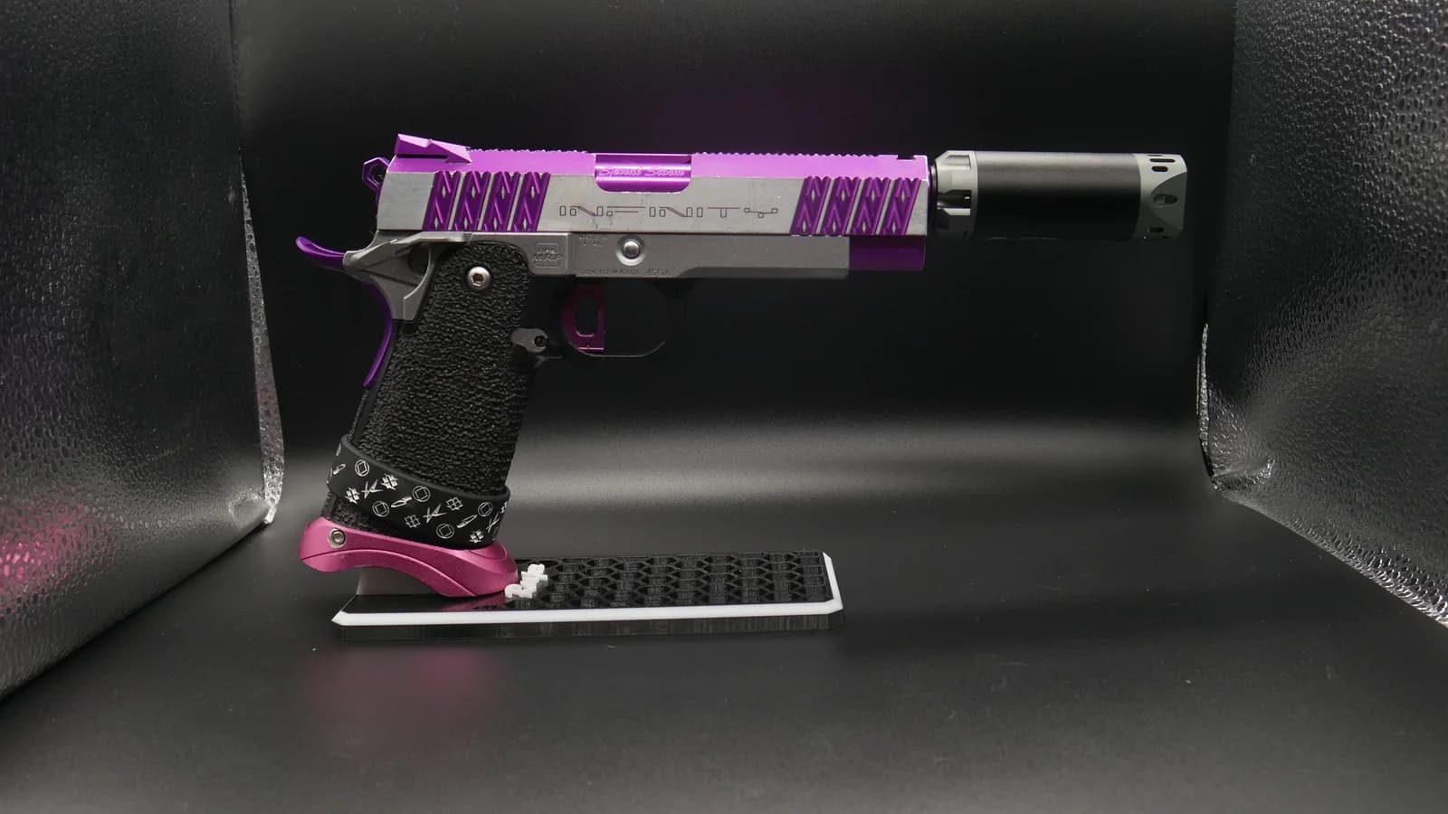 Phantom Signature Hi-Capa, slide detail