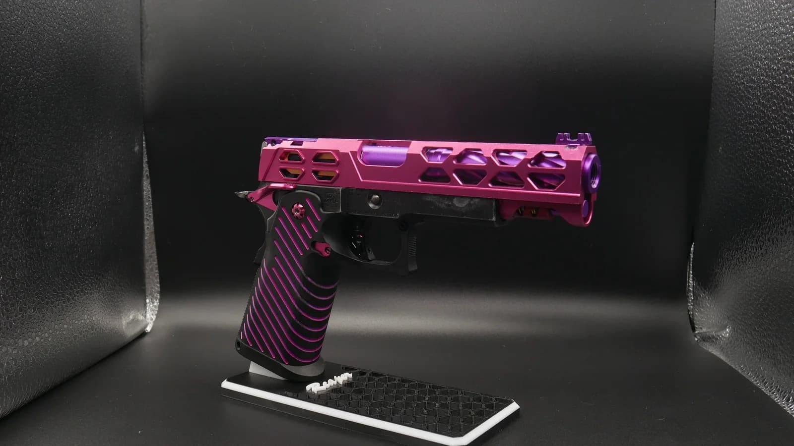 Pink Phantom Prowler 5.1, three quarter view